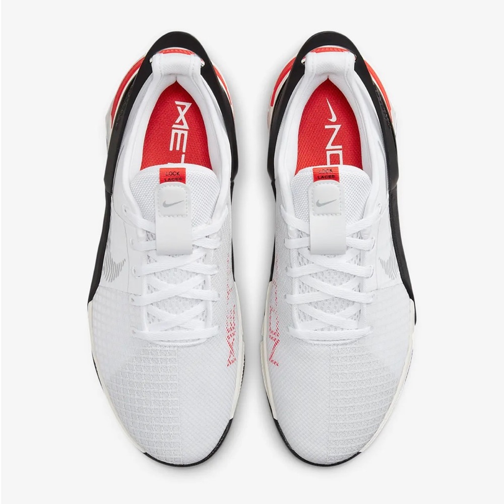 Nike Metcon 8 Flyease